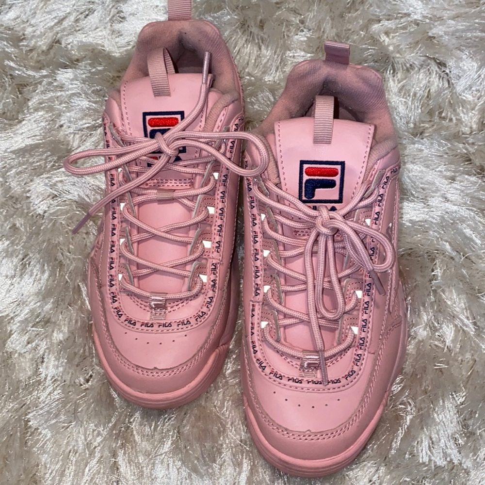 FILA chunky sole tennis shoes 💕